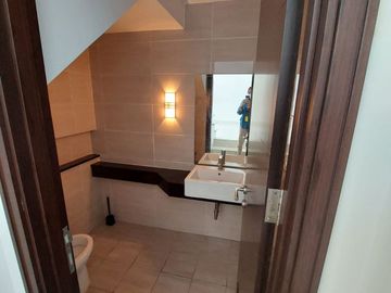 Disewakan Rumah Golf Island Cluster Piano