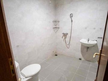 Rumah Disewakan Modern Minimalis Sudah Renovasi Siap Huni di Maleo Bintaro Sektor 9