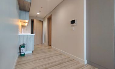 Maple at Verdant Towers 31 sqm studio semi furnished P25k only unit for rent