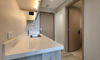 Maple at Verdant Towers 31 sqm studio semi furnished P25k only unit for rent