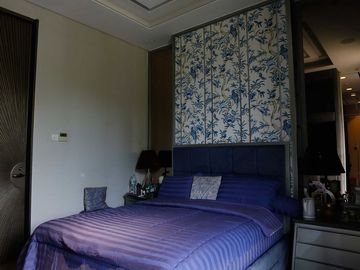 Ss.3872 - Murah !! Dijual Rumah Hook Luas 540 mtr Mewah LUX Ada Pool dan Gym Hadap Timur Selatan di Villa Permata Gading