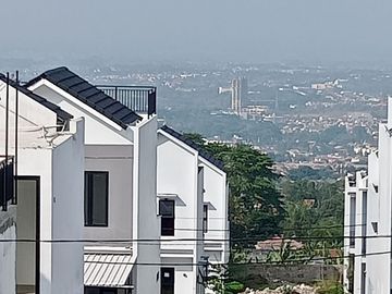 RUMAH NUANSA VILLA ASRI SEJUK DEKAT STA KCIC DAN TOL PADALARANG