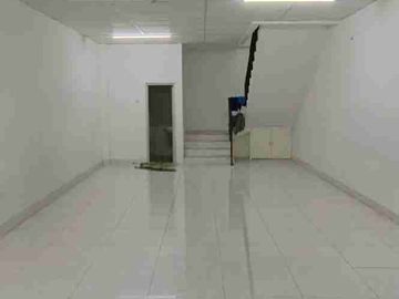 Disewakan ruko baru 2 lantai