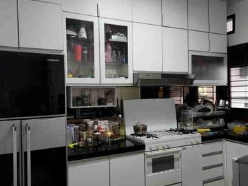 Dijual rumah di Kemang Pratama Bekasi, sdh renov & rapi
