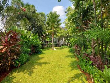 Rumah 2 Lantai Di Mega Kuningan Jakarta Selatan