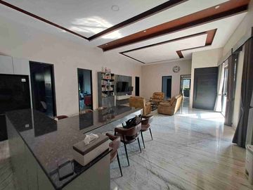 Rumah Hook ARAYA Nieuw Indie Kota Malang