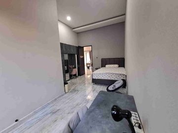 Rumah Hook ARAYA Nieuw Indie Kota Malang
