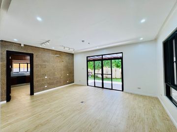 5 Bedrooms Modern 3 Storey Mediterranean House and Lot for Sale in Portofino South