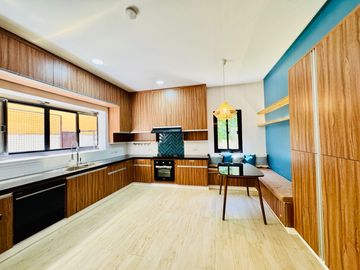 5 Bedrooms Modern 3 Storey Mediterranean House and Lot for Sale in Portofino South