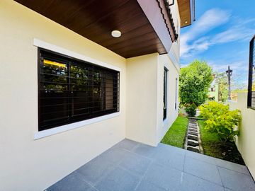 5 Bedrooms Modern 3 Storey Mediterranean House and Lot for Sale in Portofino South