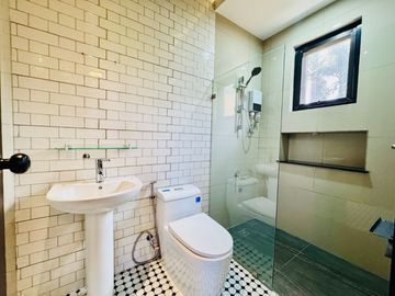 5 Bedrooms Modern 3 Storey Mediterranean House and Lot for Sale in Portofino South