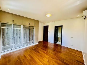 5 Bedrooms Modern 3 Storey Mediterranean House and Lot for Sale in Portofino South