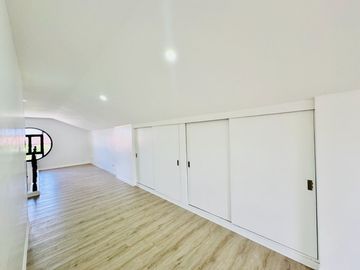5 Bedrooms Modern 3 Storey Mediterranean House and Lot for Sale in Portofino South