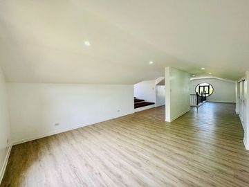 5 Bedrooms Modern 3 Storey Mediterranean House and Lot for Sale in Portofino South