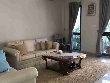 Dijual 2 unit Rumah Gandeng Full Furnished Dalam Cluster Burgundy Summarecon Bekasi