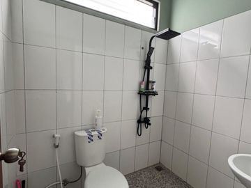 Buahbatu rumah dijual murah bangunan baru harga lama dkt STT TELKOM, nego!