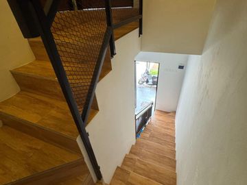 Buahbatu rumah dijual murah bangunan baru harga lama dkt STT TELKOM, nego!