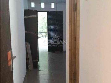 Rumah 1,5 Lantai di Bekasi Dekat Summarecon Mal