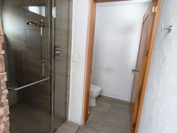 VENTA DE BONITA CASA EN LOMAS DE VALLE ESCONDIDO