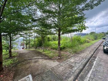 Prime Residential Lot with City and Mountain Views at Vera Estates