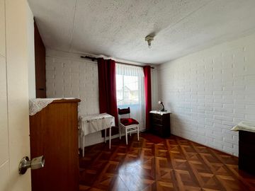 Se Vende Casa En Sargento Cobo, Maipú.