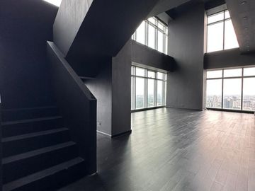 PENTHOUSE TRUMP TOWER KALAYAAN BEL-AIR MAKATI