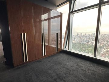 PENTHOUSE TRUMP TOWER KALAYAAN BEL-AIR MAKATI