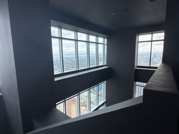 PENTHOUSE TRUMP TOWER KALAYAAN BEL-AIR MAKATI