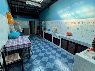 Commercial building, 3 floors, 17 sq m, commercial building, Soi Charansanitwong 26, Charansanitwong Road, Itsaraphap Road, Bangkok Noi District. Bang