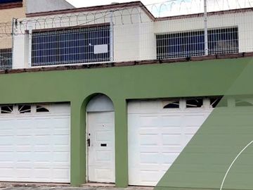 CASA EN VENTA EN MORELIA, COL. NUEVA CHAPULTEPEC