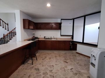 CASA EN VENTA EN MORELIA, COL. NUEVA CHAPULTEPEC
