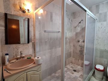 CASA EN VENTA EN MORELIA, COL. NUEVA CHAPULTEPEC