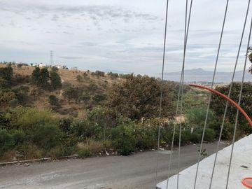 Terreno en Venta en Altozano, Morelia | Con muro de contención y proyecto arquitectónico 📍 Excelente ubicación, cerca del Colegio Greenewick