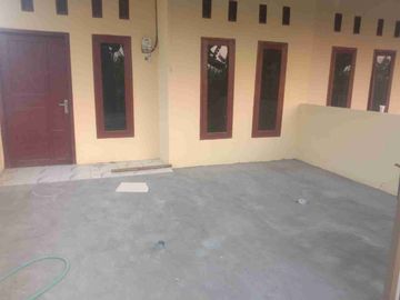Rumah dekat fasilitas umum, jalan 7 meter