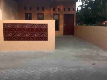 Rumah dekat fasilitas umum, jalan 7 meter