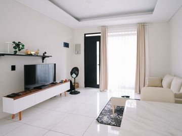 TERMURAH DIJUAL RUMAH 2 LANTAI FURNISH SIAP HUNI KOTA BARU PARAHYANGAN (KBP) TATAR TARUBHAWANA PADALARANG IKEA