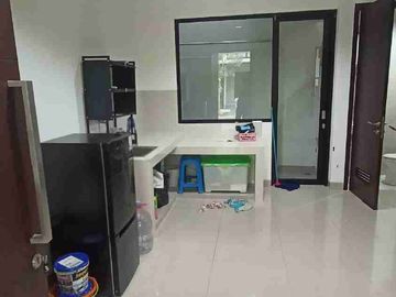 DISEWAKAN RUMAH MILENIAL 4,5X10 SEMI FURNISH PIK2 EXTENSION