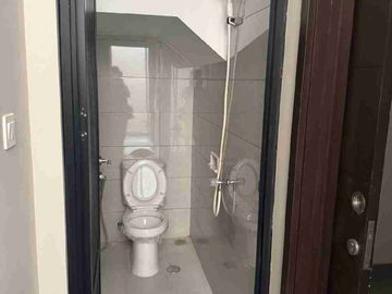 DISEWAKAN RUMAH MILENIAL 4,5X10 SEMI FURNISH PIK2 EXTENSION