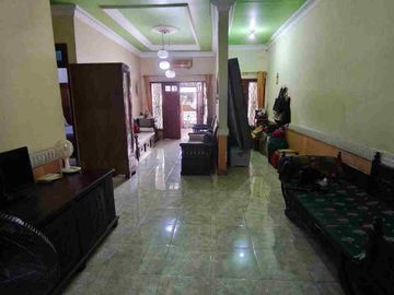 Jual Cepat rumah 2 lantai tinggal huni