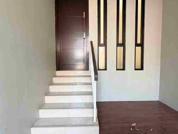 Dijual Rumah Mewah Siap Huni Di Kebayoran Villas Sektor
7 Bintaro