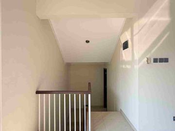 Dijual Rumah Mewah Siap Huni Di Kebayoran Villas Sektor
7 Bintaro