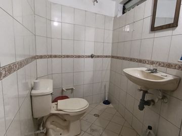 Arriendo Local avenida 33 laureles