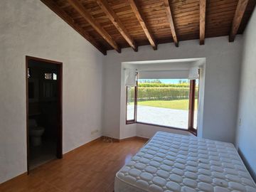 SE VENDE CASA CAMPESTRE EN RIO NEGRO