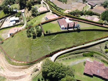 SE VENDE CASA CAMPESTRE EN RIO NEGRO