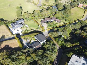 SE VENDE CASA CAMPESTRE EN LA CEJA