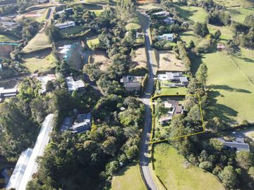 SE VENDE CASA CAMPESTRE EN LA CEJA