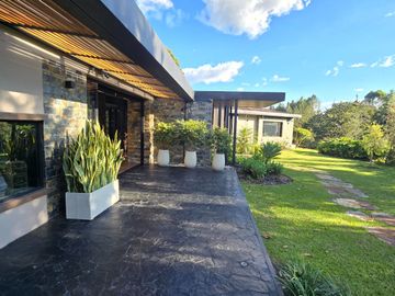 SE VENDE CASA CAMPESTRE EN LA CEJA