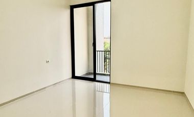Brand New Rumah Bagus di Kencana Loka BSD City