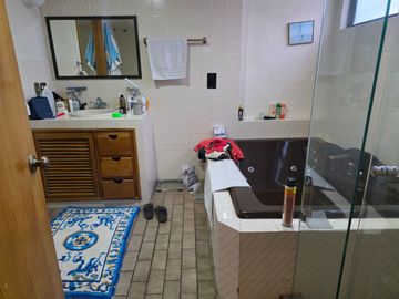 VENTA DE CASA FRACCIONAMIENTO JURICA, QUERETARO.
