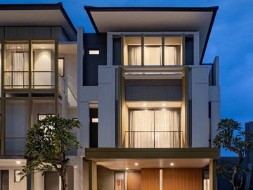 RUMAH 3 LANTAI BSD DEKAT MALL EASTVARA